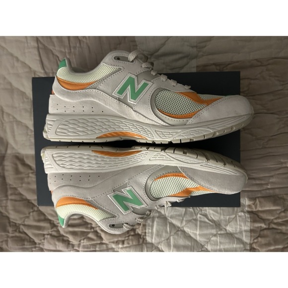 New Balance 2002R Men's 11.5 Linen Green Apple No Box - Picture 3 of 8